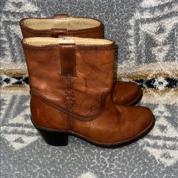 Frye Shoes - Frye brown leather ankle boots